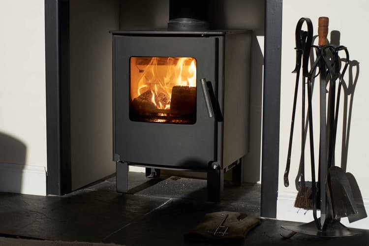 Évitez les incendies causés par les cendres chaudes